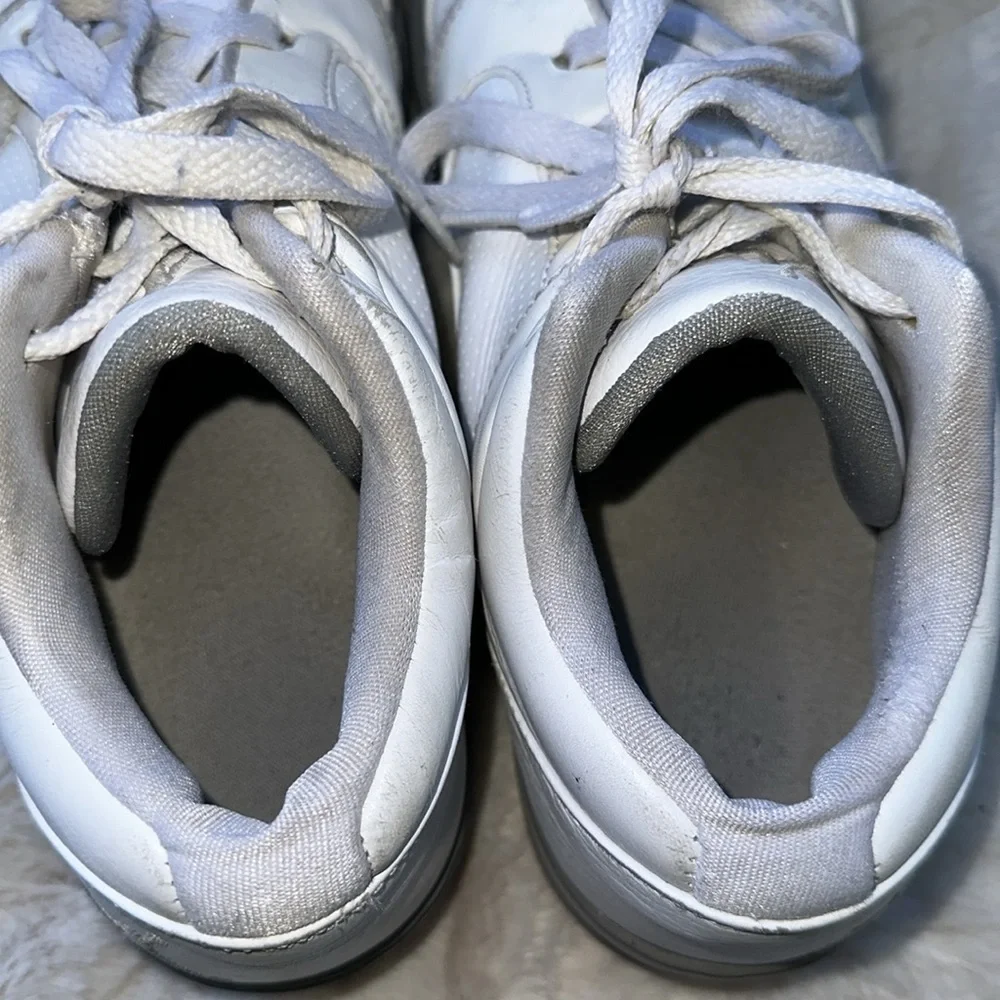 Jordan Classic Low Color White – Cement Size 7.5